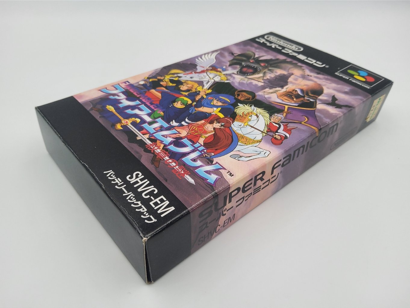 Fire Emblem : Monshō no Nazo en Boite B00003