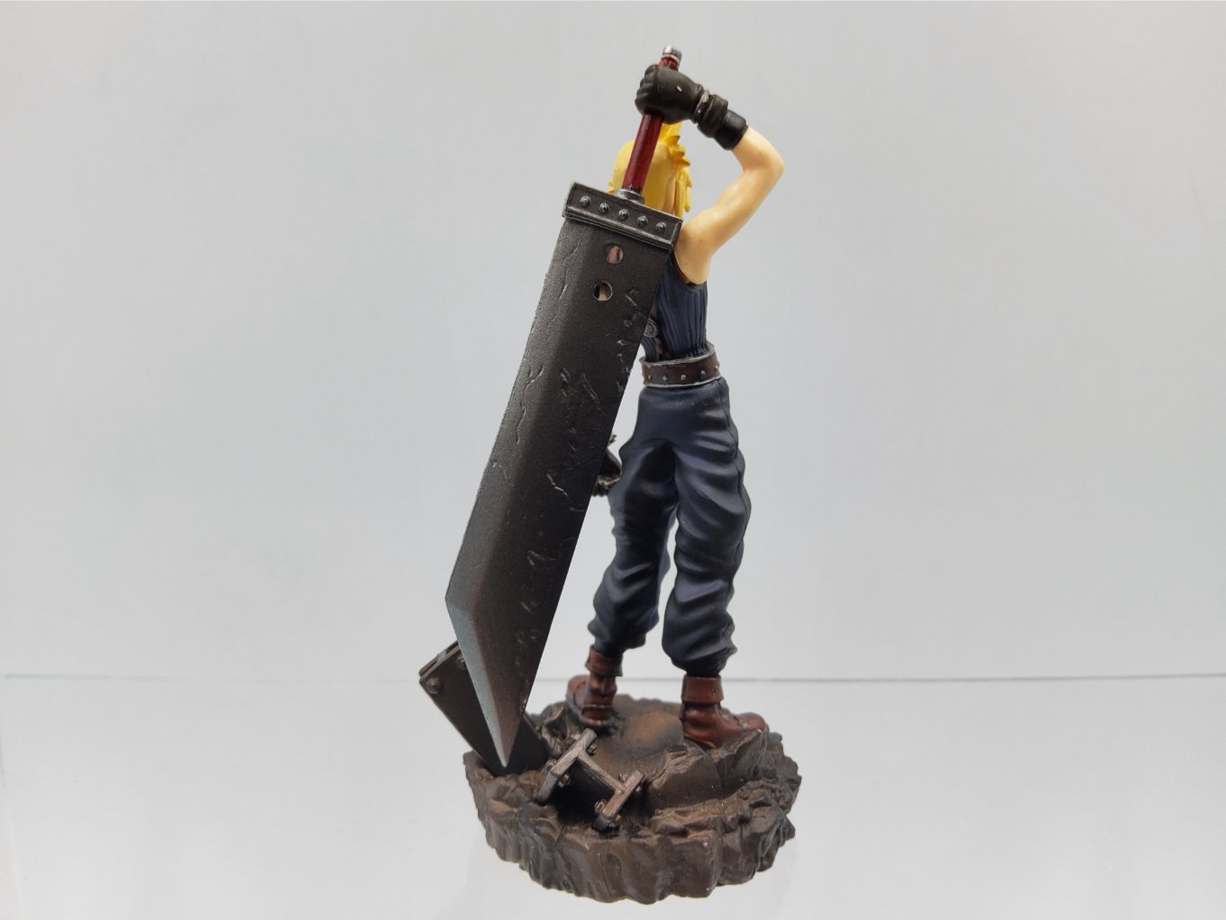 Final Fantasy VII 10th Anniversary Trading Arts Mini Figure – Complete Set Neuf00004