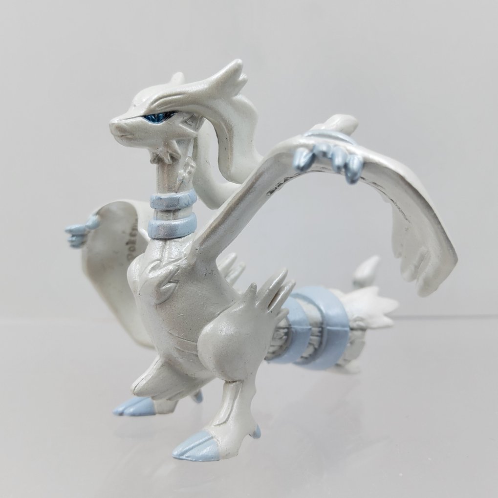 Pokemon Tomy – Reshiram Pearly Near Mint 00001