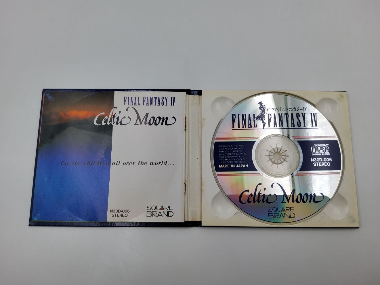 Final Fantasy IV Celtic Moon First Edition B00004
